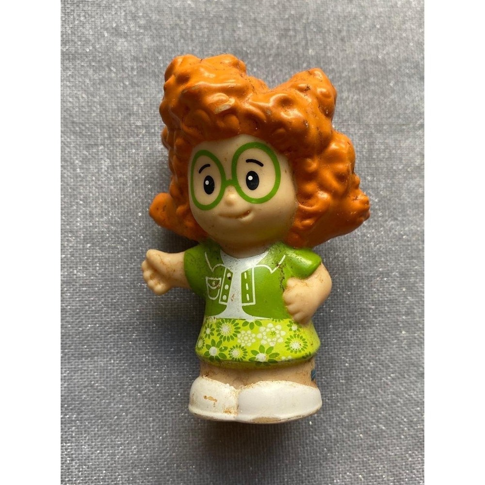 Fisher Price Little People Red Hair Sofia Shirt Figure Part Toy Plastic SKU27
